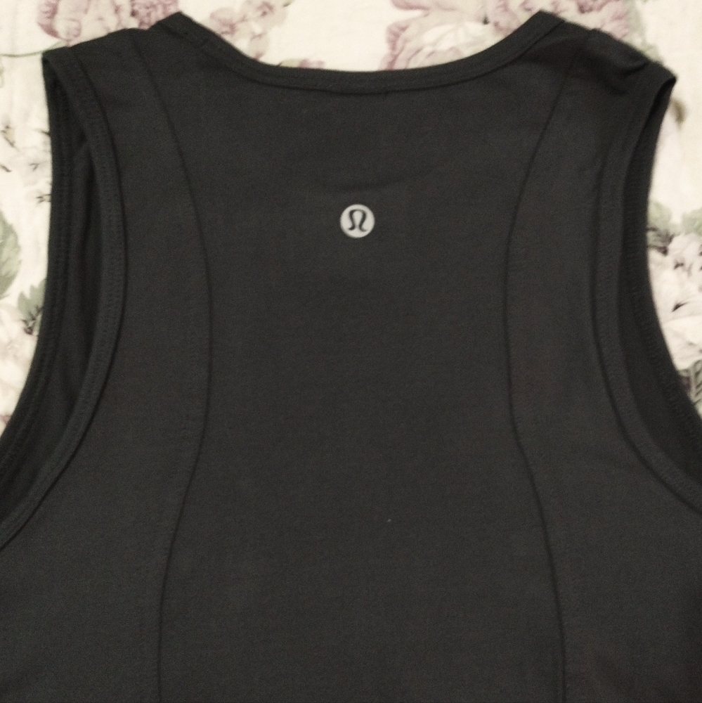 **NWOTS** LULULEMON Softy Suedey Tank Top And Bottom Set. Size 8 - Picture 12 of 14
